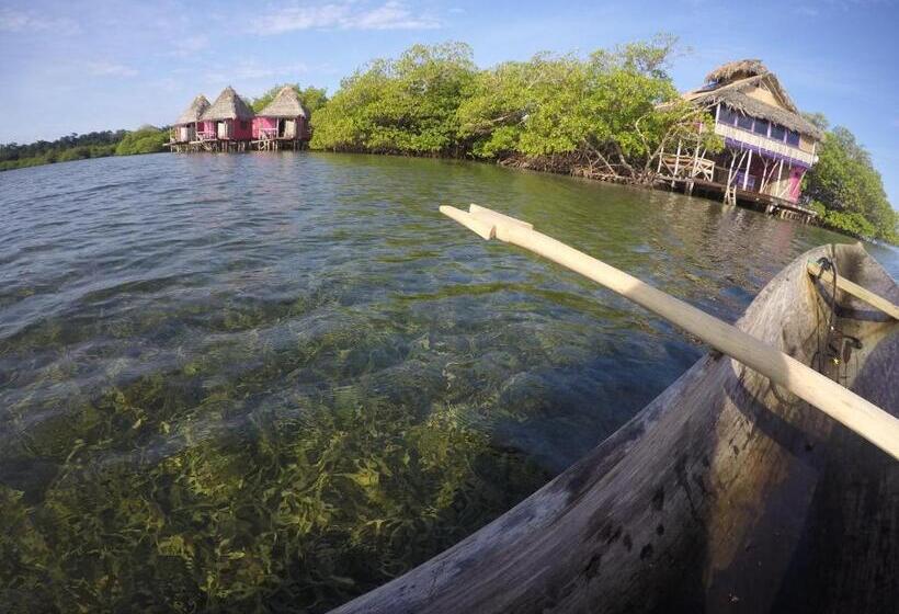 بنجلو عائلى مطل على البحر, Urraca Monkey Island Eco Resort