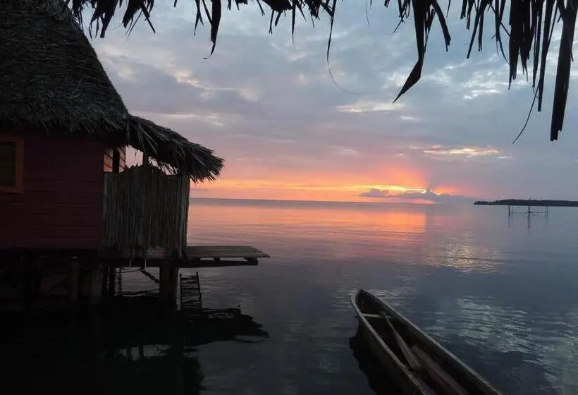スタンダードバンガロー, Urraca Monkey Island Eco Resort