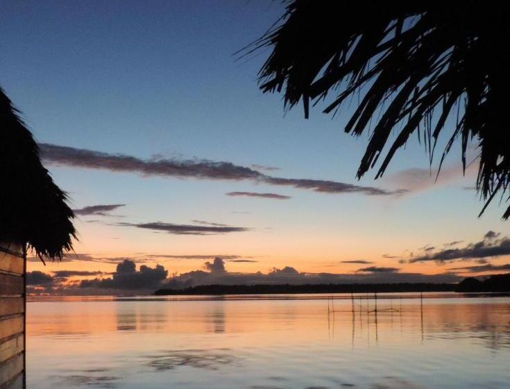 بنجلو قياسى, Urraca Monkey Island Eco Resort