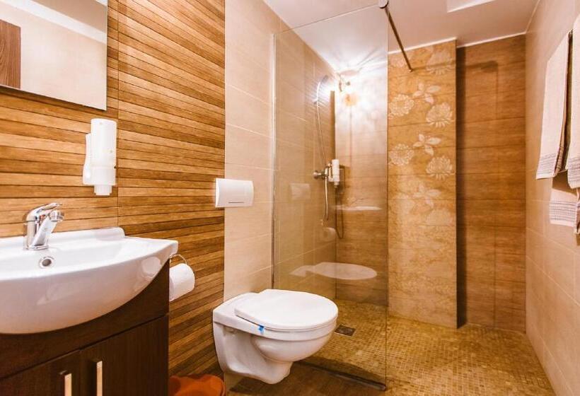 غرفة قياسية, Casa Domeniile Vinului