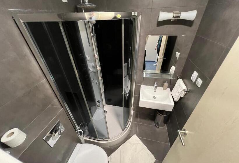 جناح, Penzión Aqua Maria