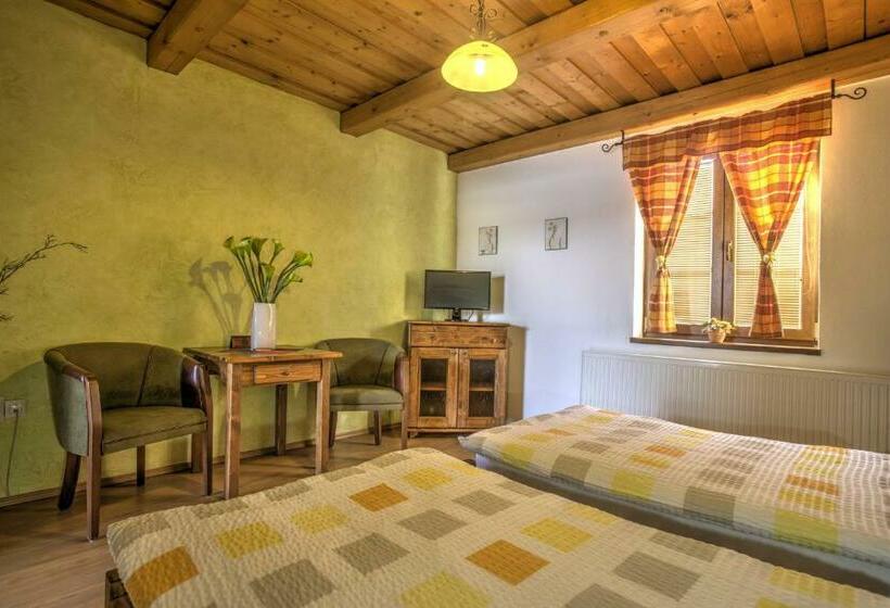 חדר סטנדרט, Penzión Grobský Dvor