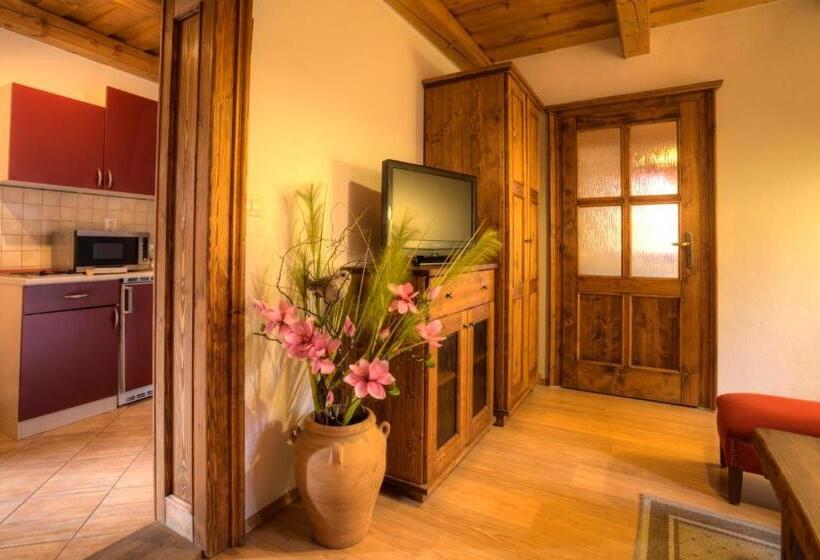 דירת חדר, Penzión Grobský Dvor