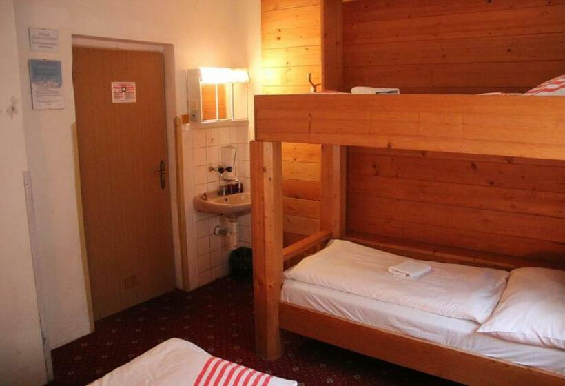 Номер Стандарт Четырехместный Совместный Санузел, Penzion U Kotle