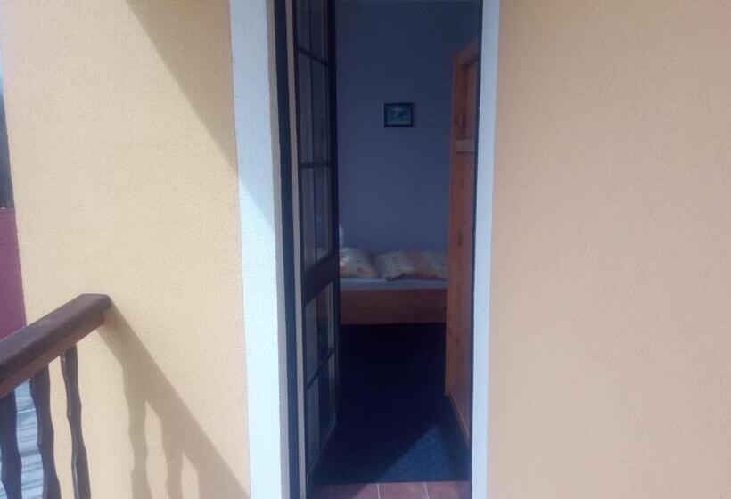 חדר סטנדרט יחיד, Pension Pastis