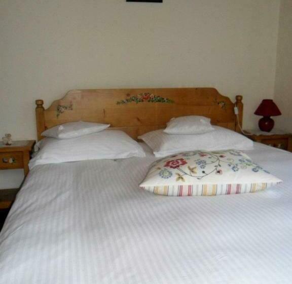 جناح 4 غرف نوم, Pensiune Maria