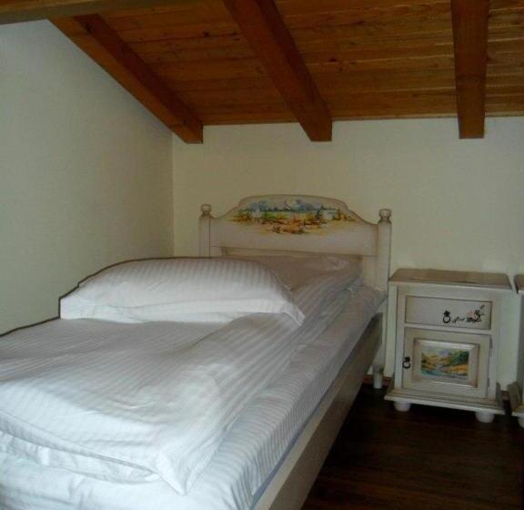 סוויטת 3 חדרי שינה, Pensiune Maria