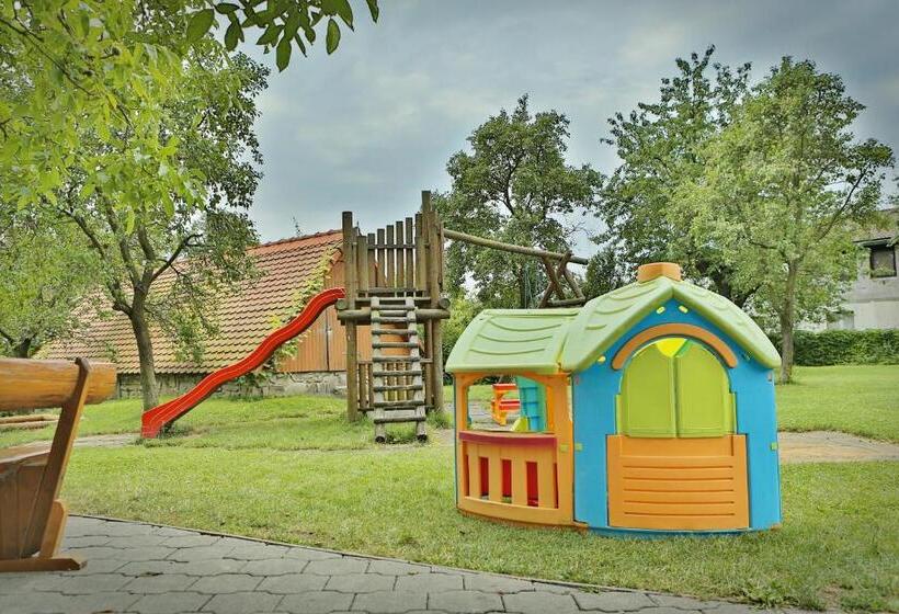 Люкс Классика, Penzion Pivovar Vraník