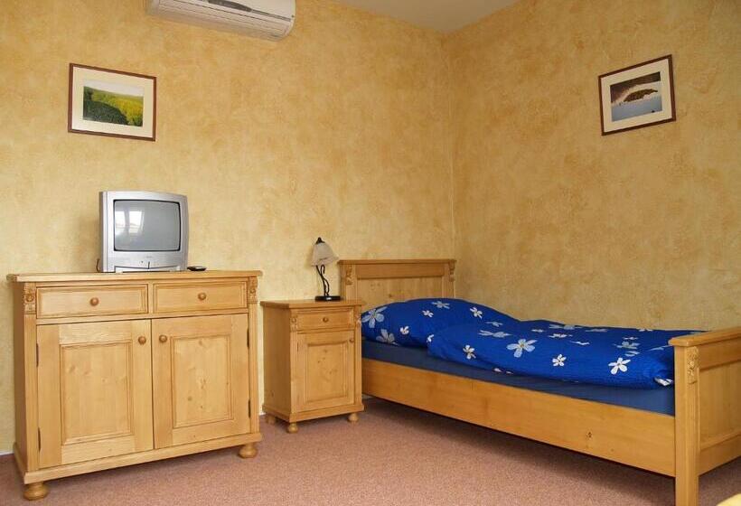 4인용 스탠다드 룸, Penzion Pivovar Vraník