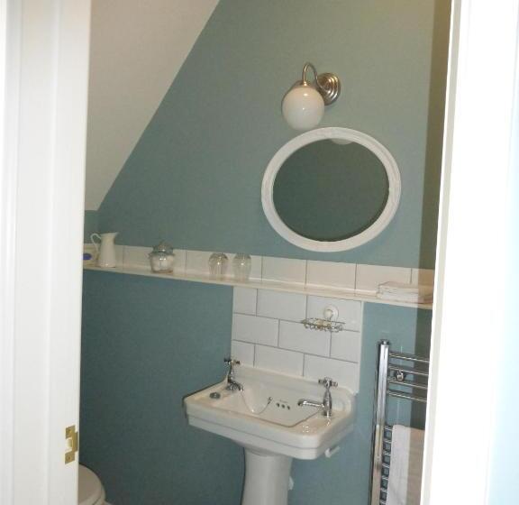 标准间, Home Farm House