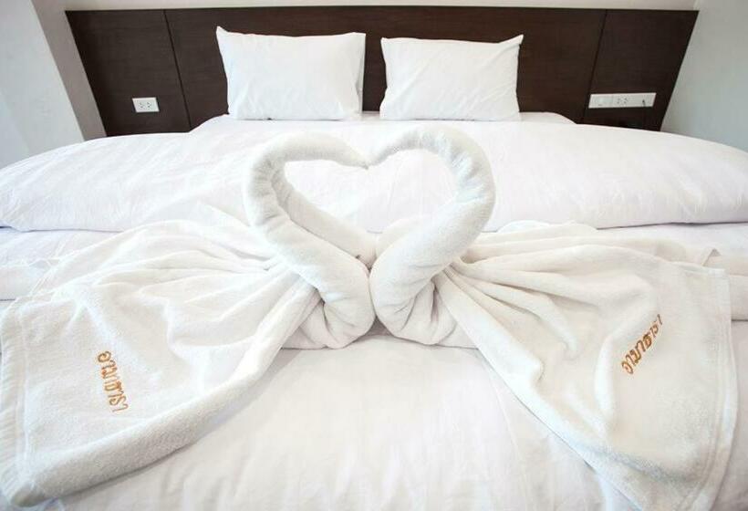 غرفة قياسية مزوَّدة بشُرفة, Amatara