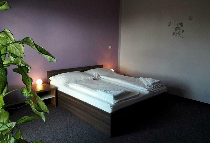 חדר סטנדרט, Golf Bitozeves