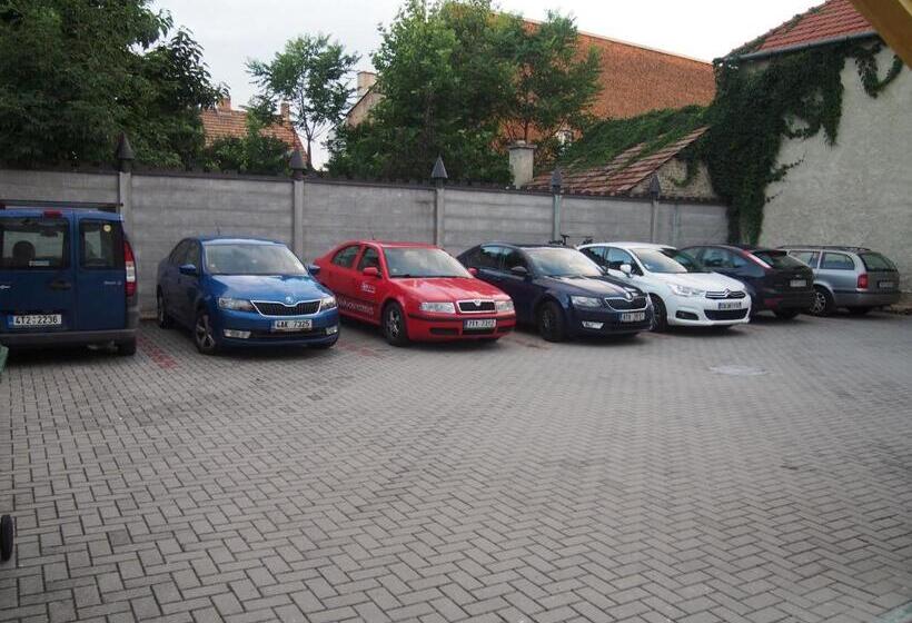 带阳台的豪华间, Olga