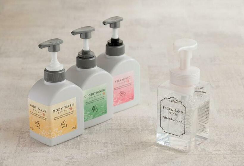 غرفة قياسية فردية, Yokaichi Royal