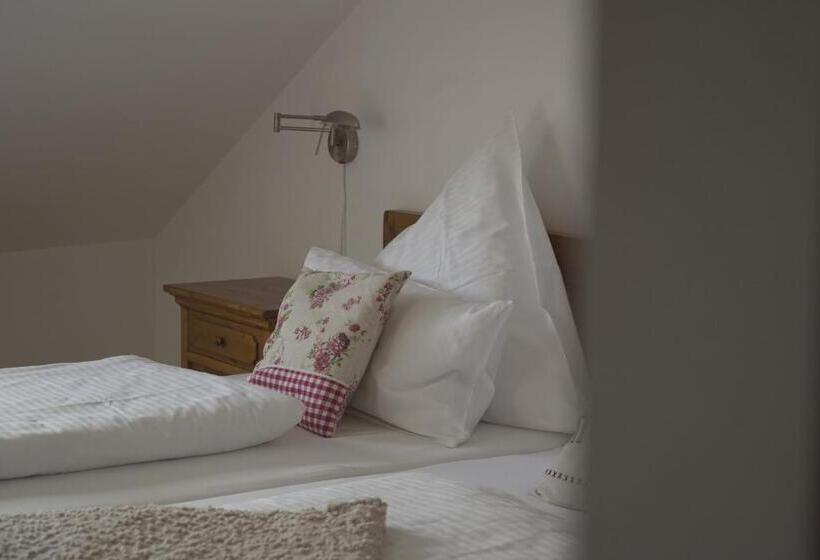 חדר סטנדרט נוף לגינה, Boutique Hotel Le Baron