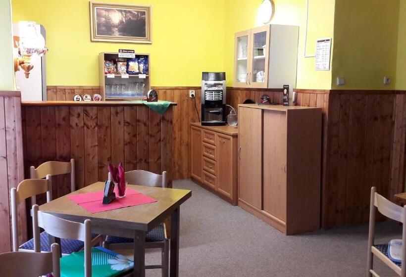 Люкс, Chata Javorina