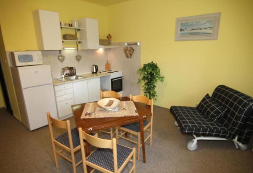 Апартаменты 2 Спальни, Chata Javorina