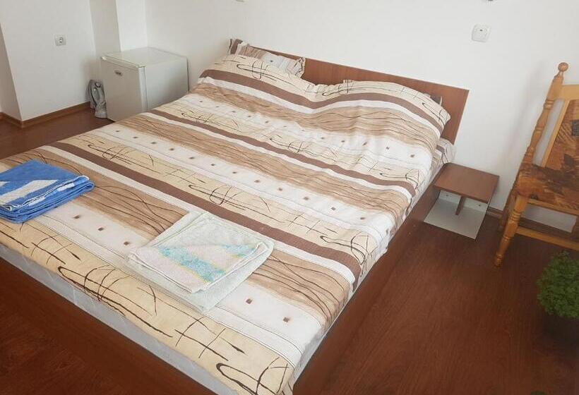 Апартаменты 1 Спальня с Террасой, Guest House Chala