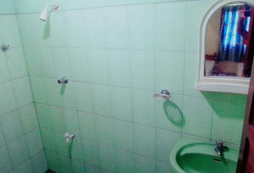 غرفة إقتصادية, Hansika Guest Inn