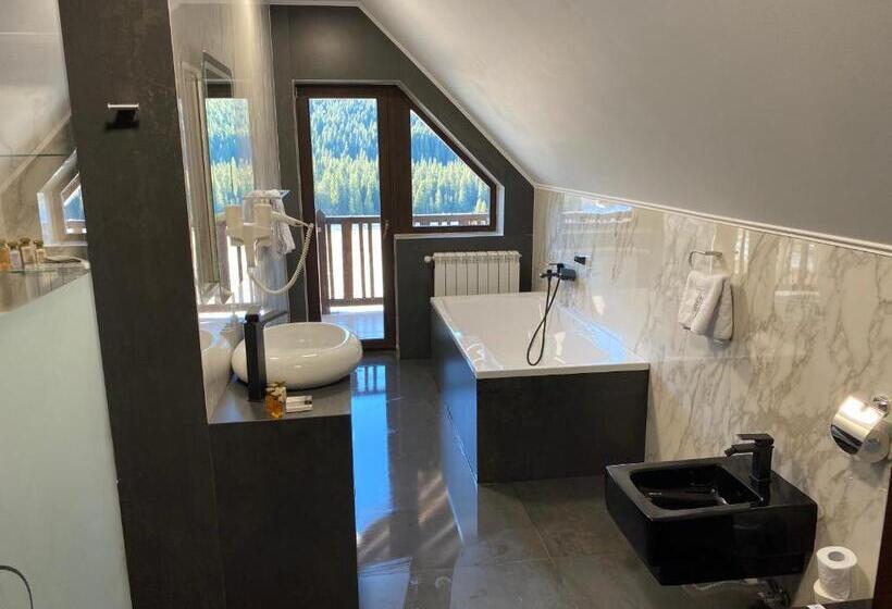 شقة ديلوكس غرفة واحدة, Poarta Raiului