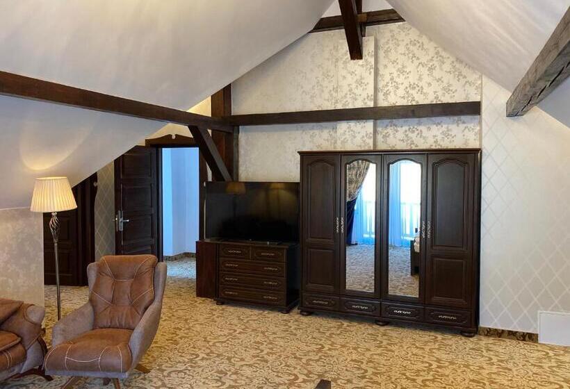 شقة ديلوكس غرفة واحدة, Poarta Raiului