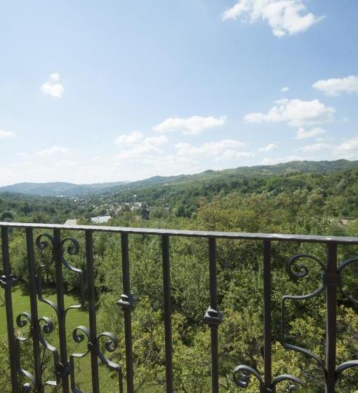 جناح ديلوكس, Pensiunea Muntele Verde