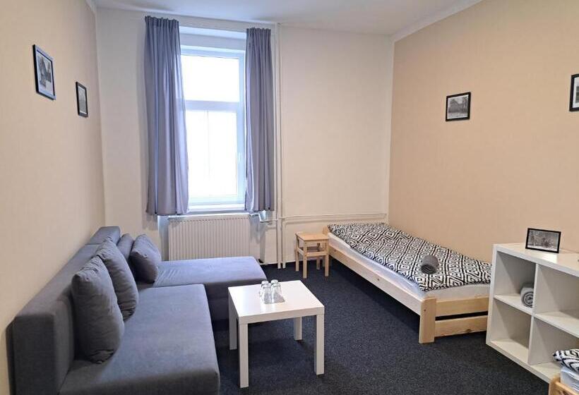 Családi Szoba, Pension U Johnů