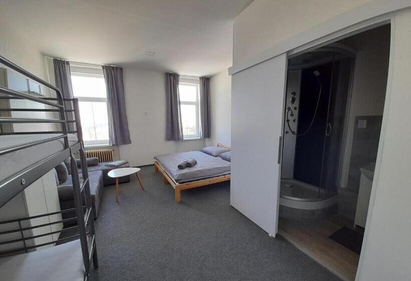 Családi Szoba, Pension U Johnů