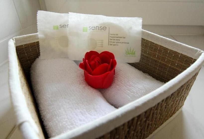 غرفة قياسية مزوَّدة بشُرفة, & Restaurant Am Rosenhügel