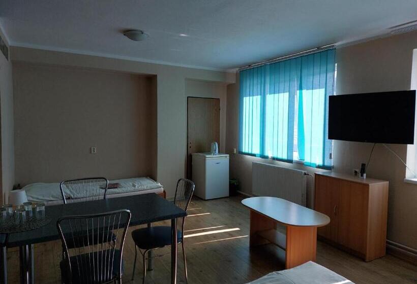 スタンダード5人部屋, Penzion Flipper