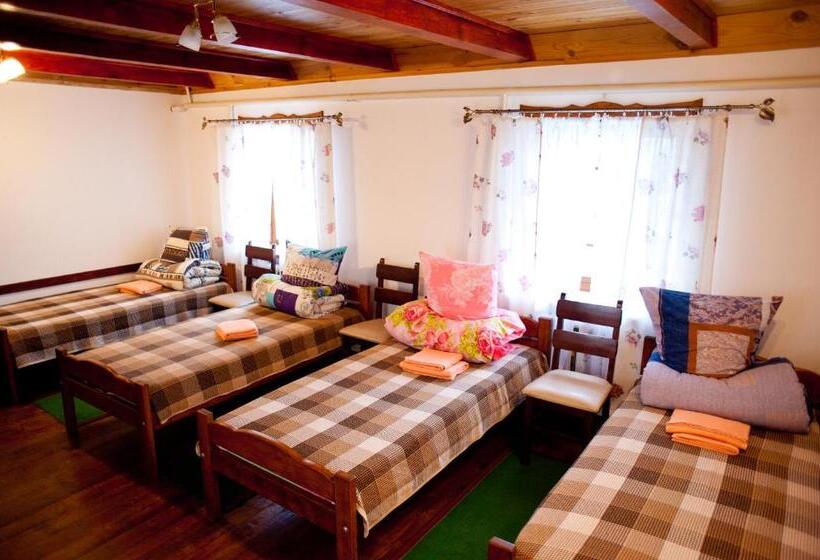 غرفة قياسية رباعية, Vesela Sadyba