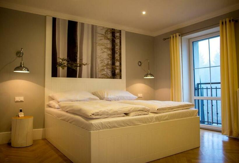 סוויטה, Spa Hotel Garni Löwenstein