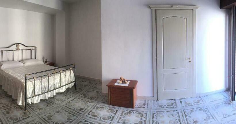 Номер Стандарт с Террасой, B&b Castello Michelina