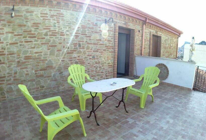 Номер Стандарт с Террасой, B&b Castello Michelina