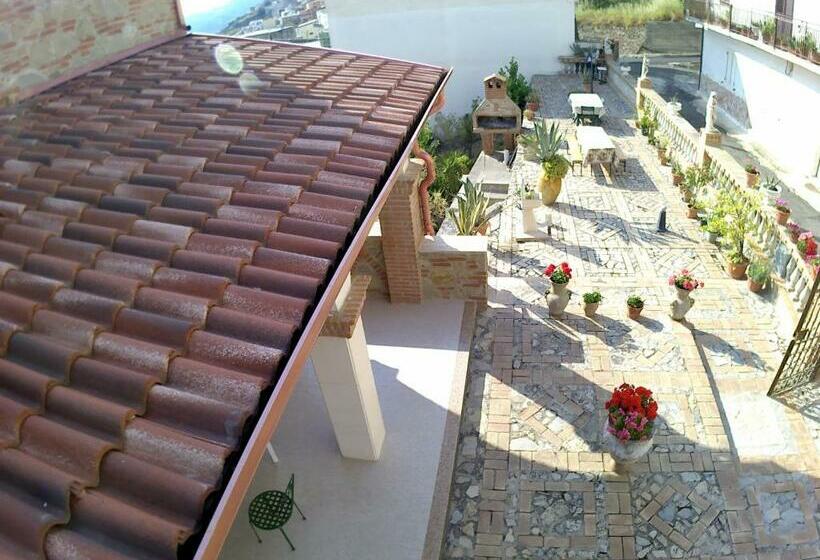 Номер Стандарт с Террасой, B&b Castello Michelina