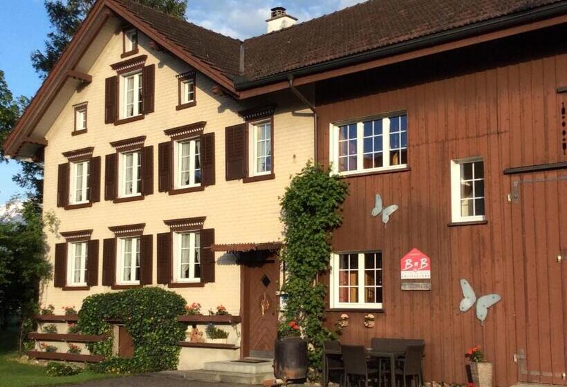 Семейный Номер, Bnb Haag
