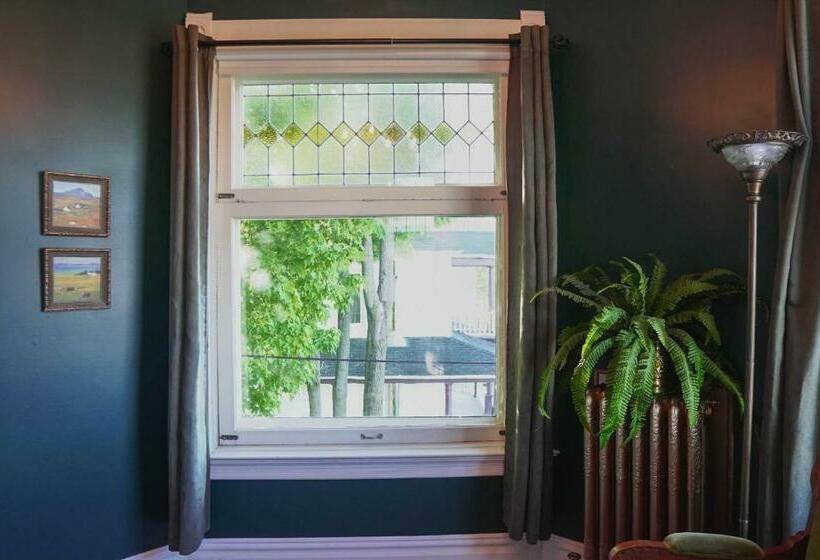 标准间, Manoir Des Curiosits