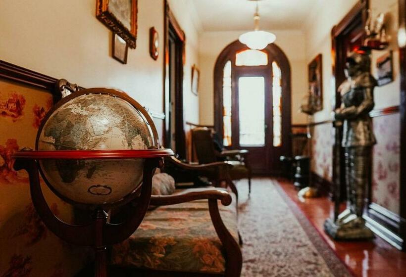 标准间, Manoir Des Curiosits