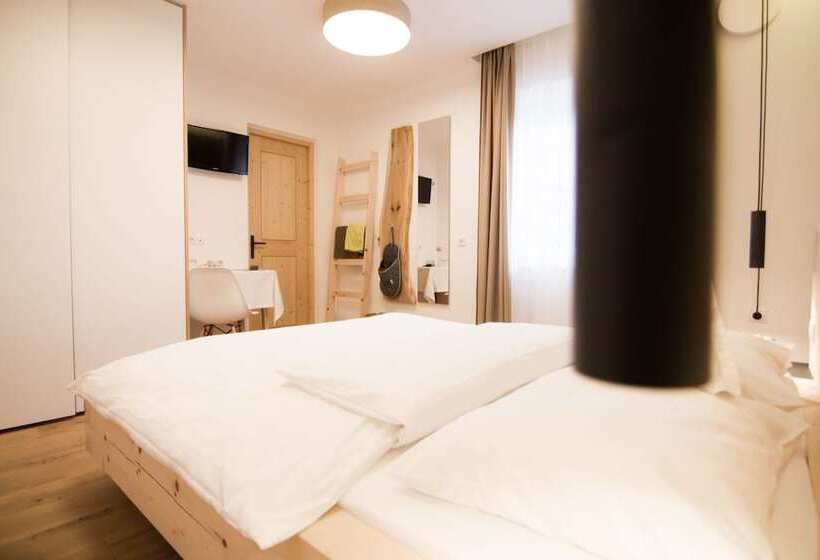 컴포트 룸, Haus Urban