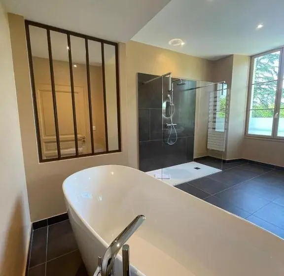 デラックスルーム, Hôtel & Restaurant Le Manoir Des Cèdres Piscine Chauffée Et Climatisation