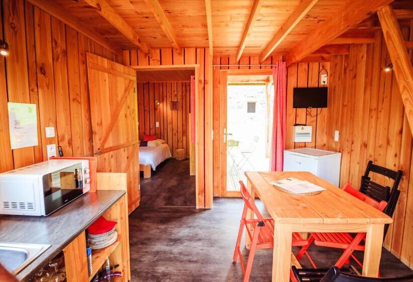 Четырехместный Номер Стандарт, Les Volca'lodges De Tournebise
