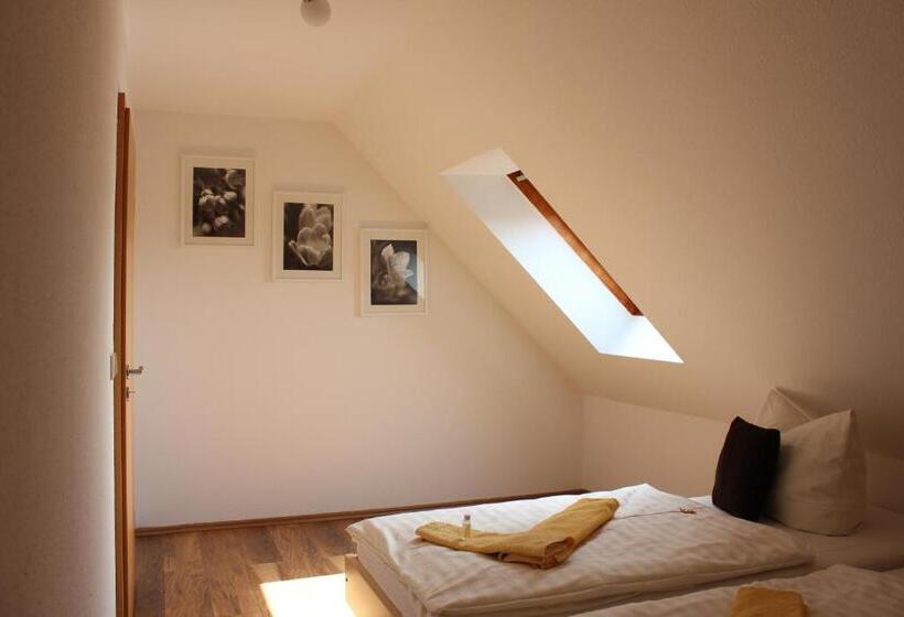 スイート, Lindenhof