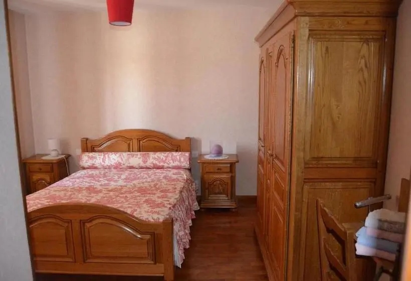 スタンダード４人部屋, Chambres D'hotes & Champagne Douard