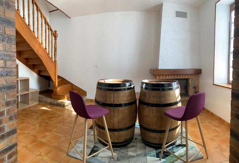 침실 2개 주택, Chambres D'hotes & Champagne Douard