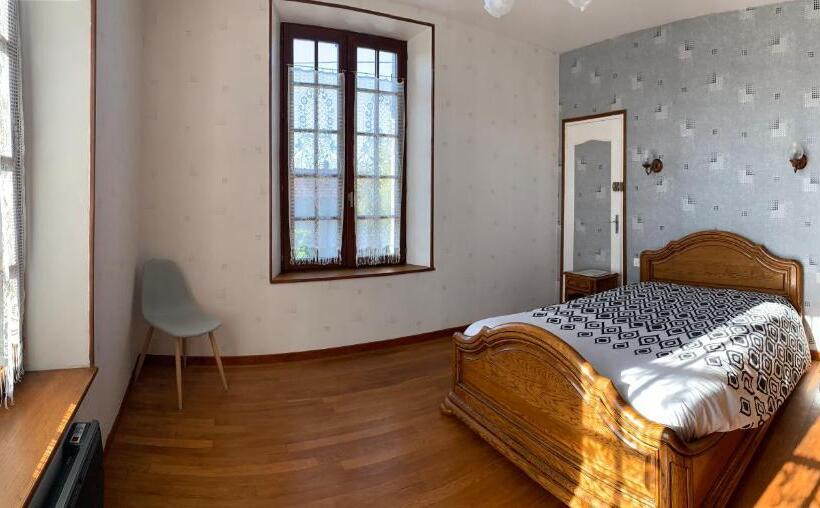 2间卧室的房子, Chambres D'hotes & Champagne Douard