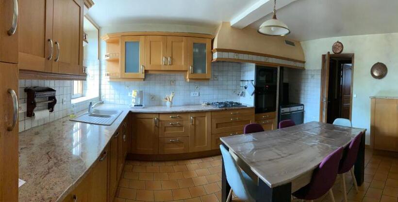 Дом 2 Спальни, Chambres D'hotes & Champagne Douard