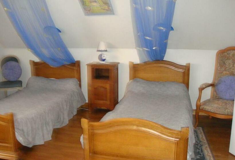 Номер Стандарт Вид на Сад, Chambres D'hotes Chez Renée