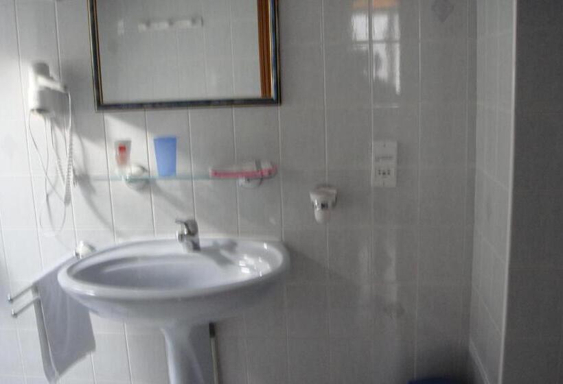 Номер Стандарт Вид на Сад, Chambres D'hotes Chez Renée