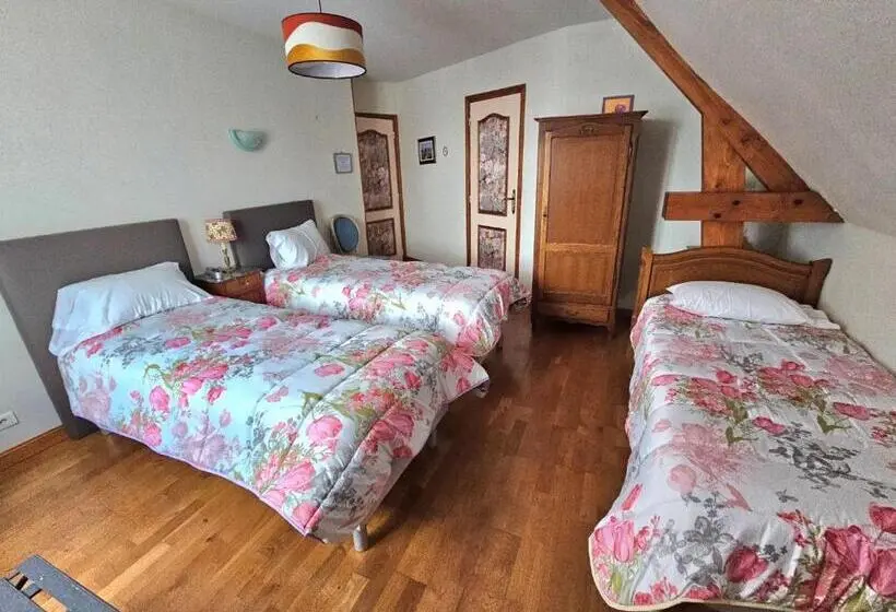 スタンダードトリプルルーム, Chambres D'hotes Chez Renée