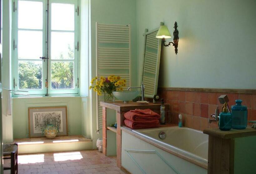 غرفة قياسية, Château Des Lutz